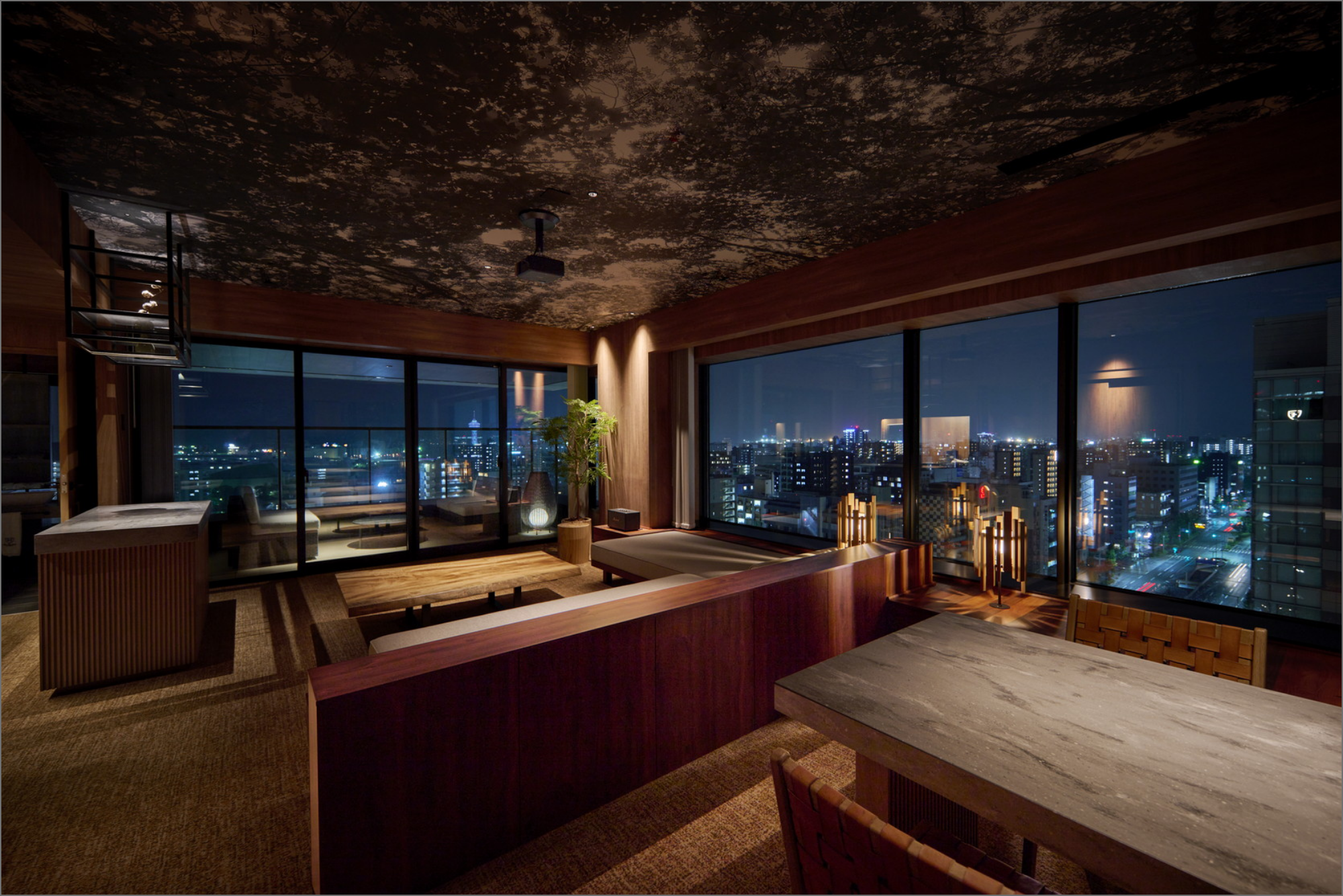 BALCONY SUITE TWIN/KING