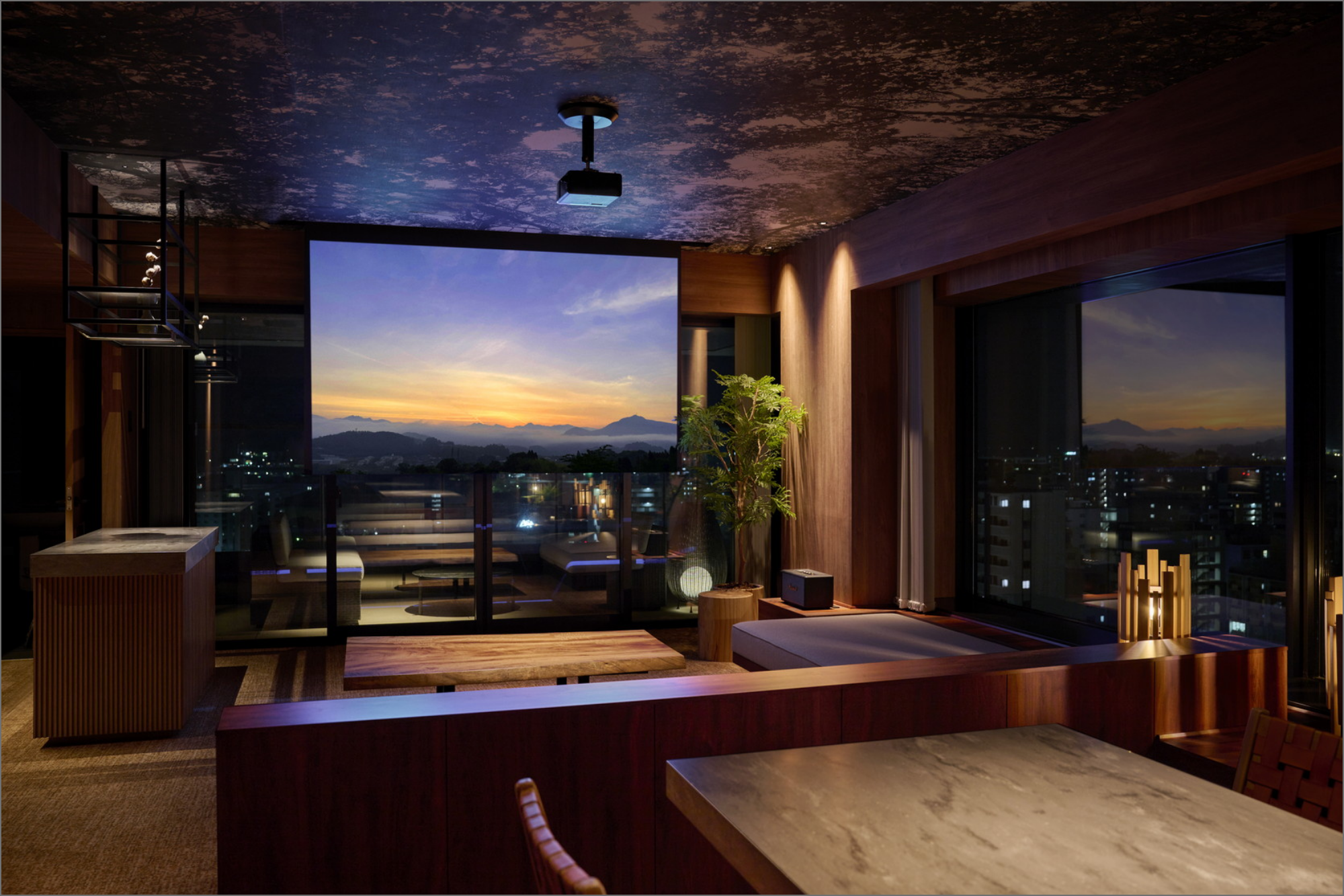 BALCONY SUITE TWIN/KING