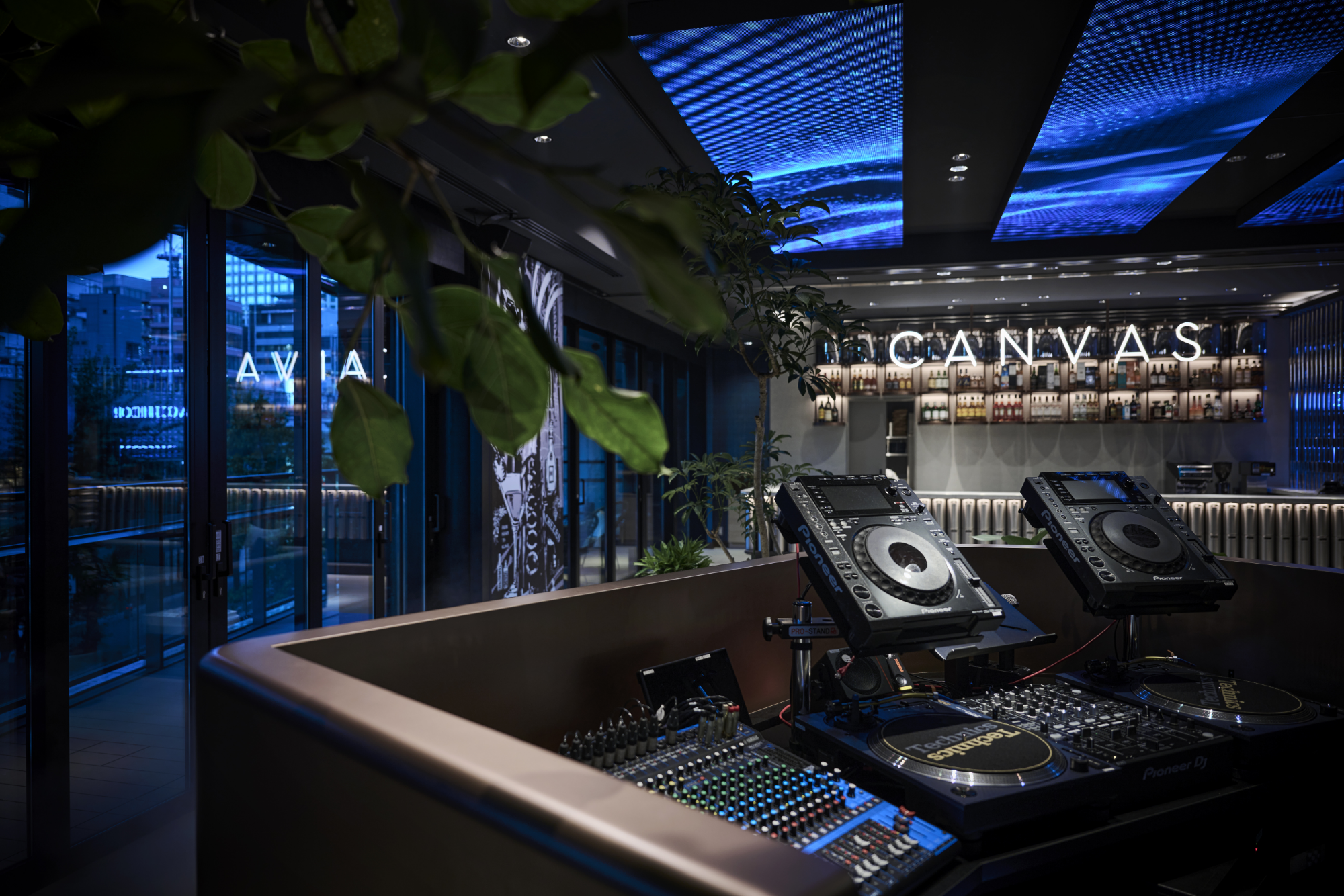  キャンバスラウンジ