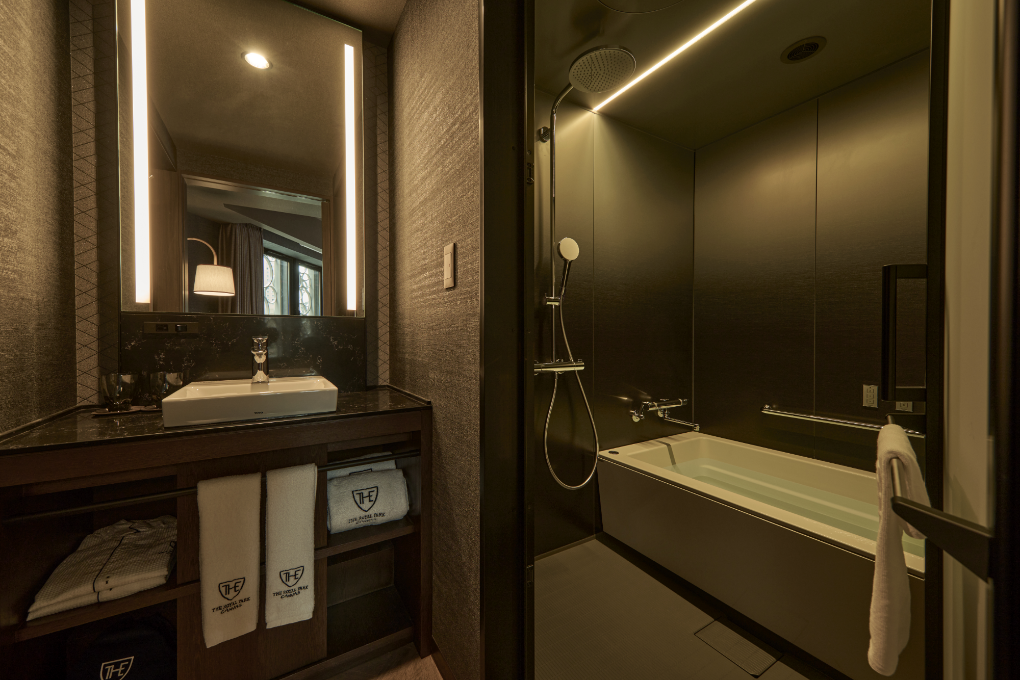 キャンバスタイプ デラックスツイン バスルーム