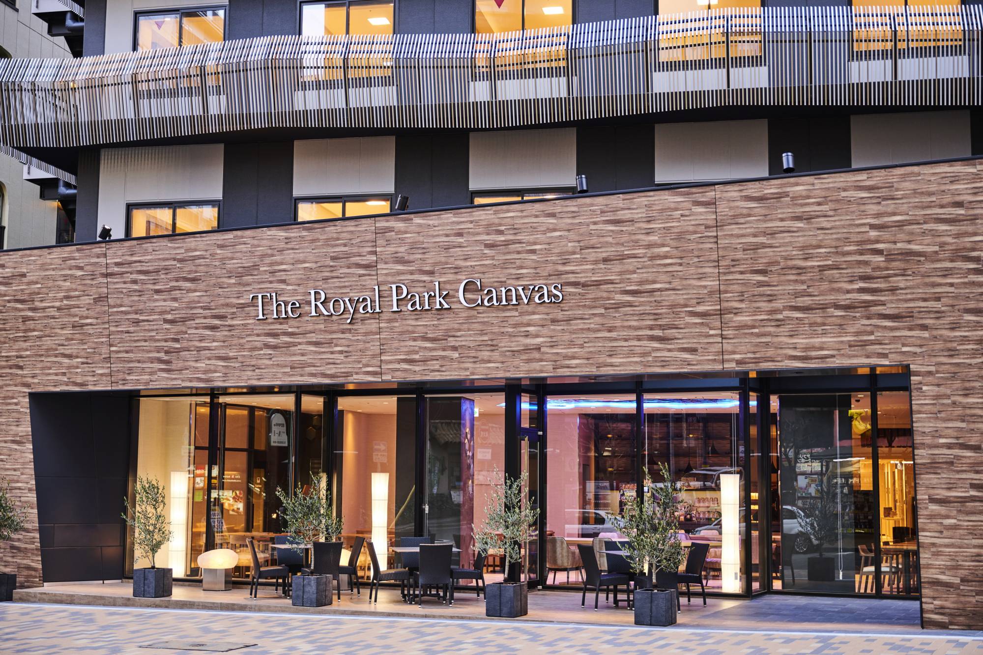 キャンバスラウンジのテラス席