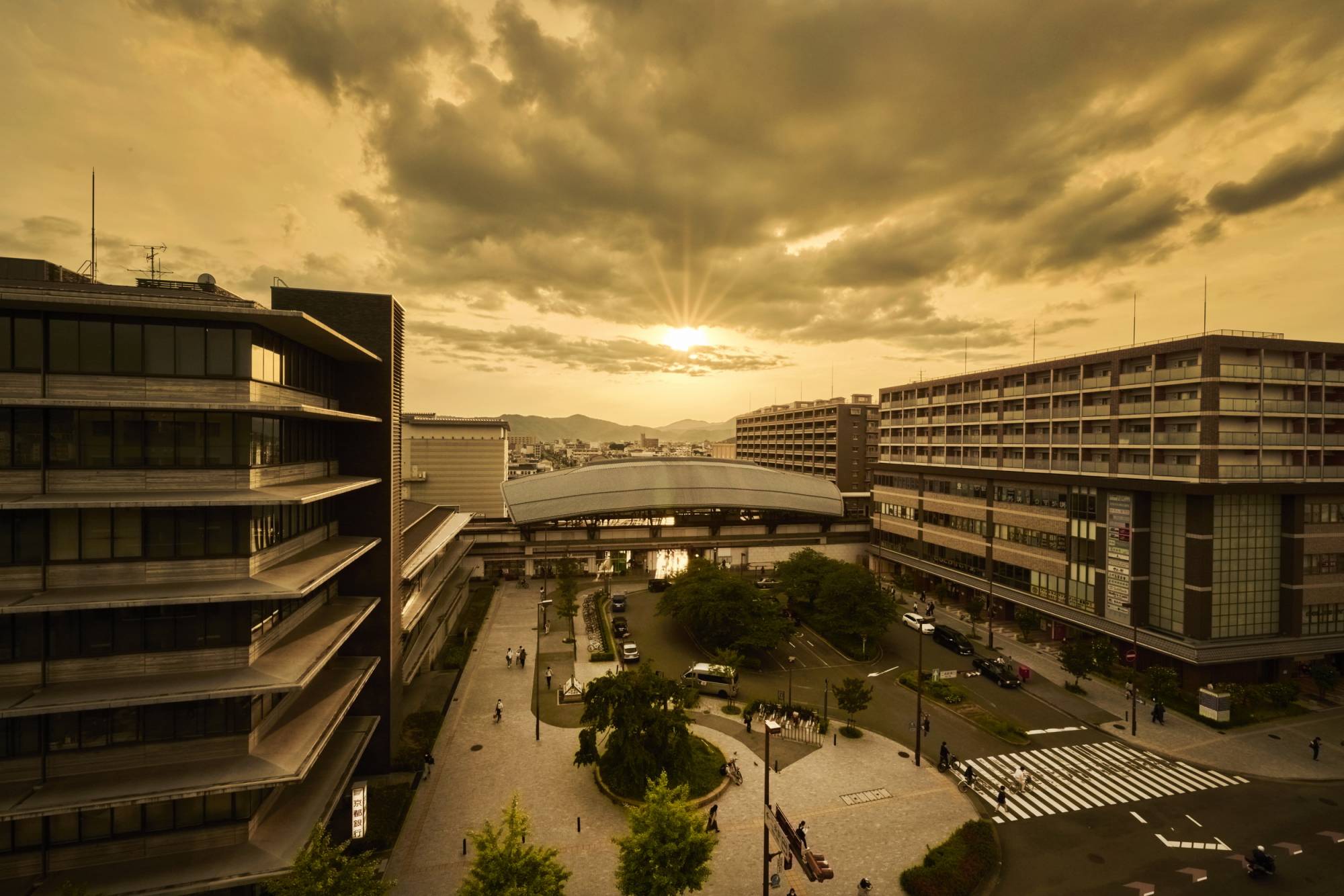 二条駅側の景色