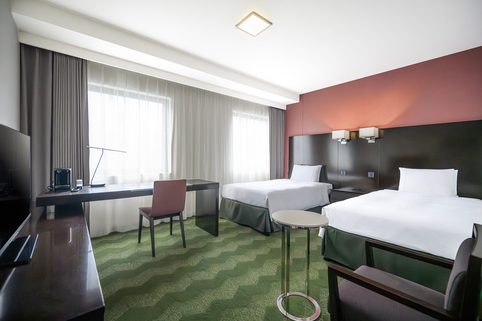 Universal Deluxe Twin