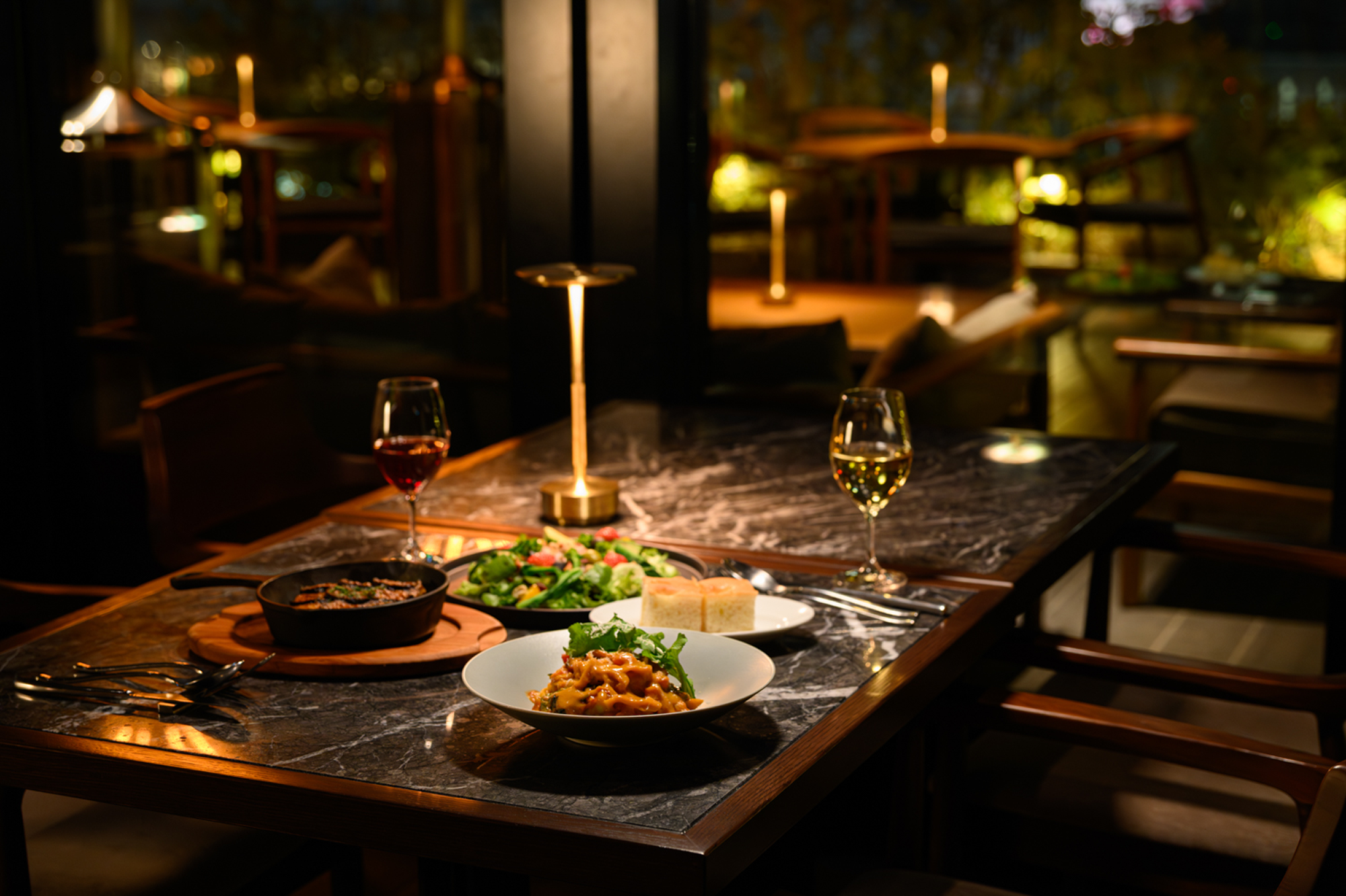 オールデイダイニング「THE 7th TERRACE」