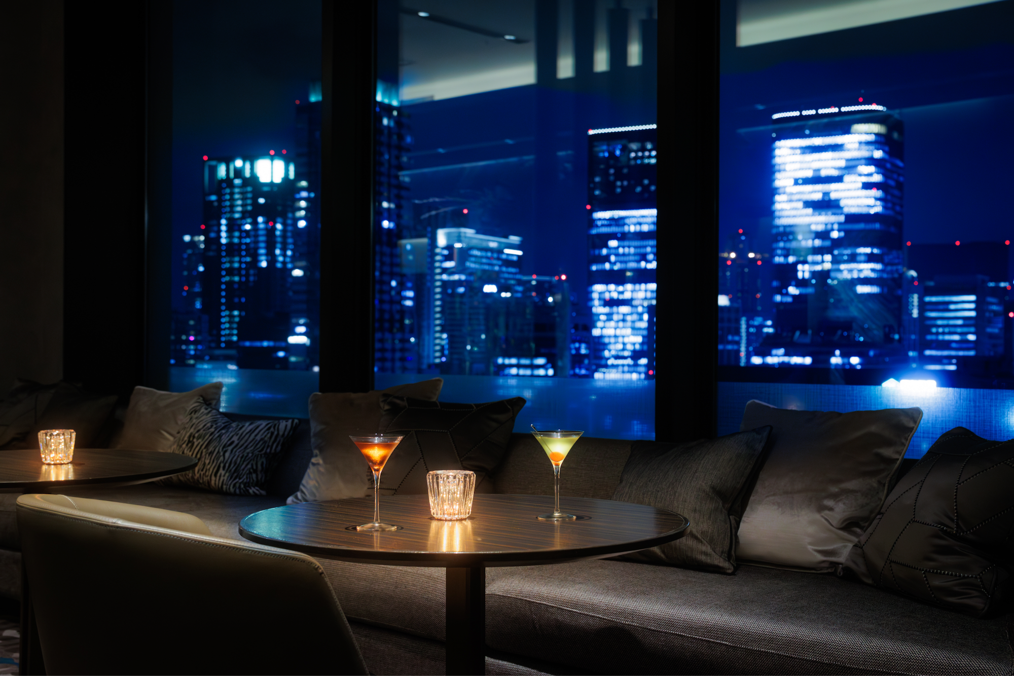 バー＆ラウンジ「THE BAR」