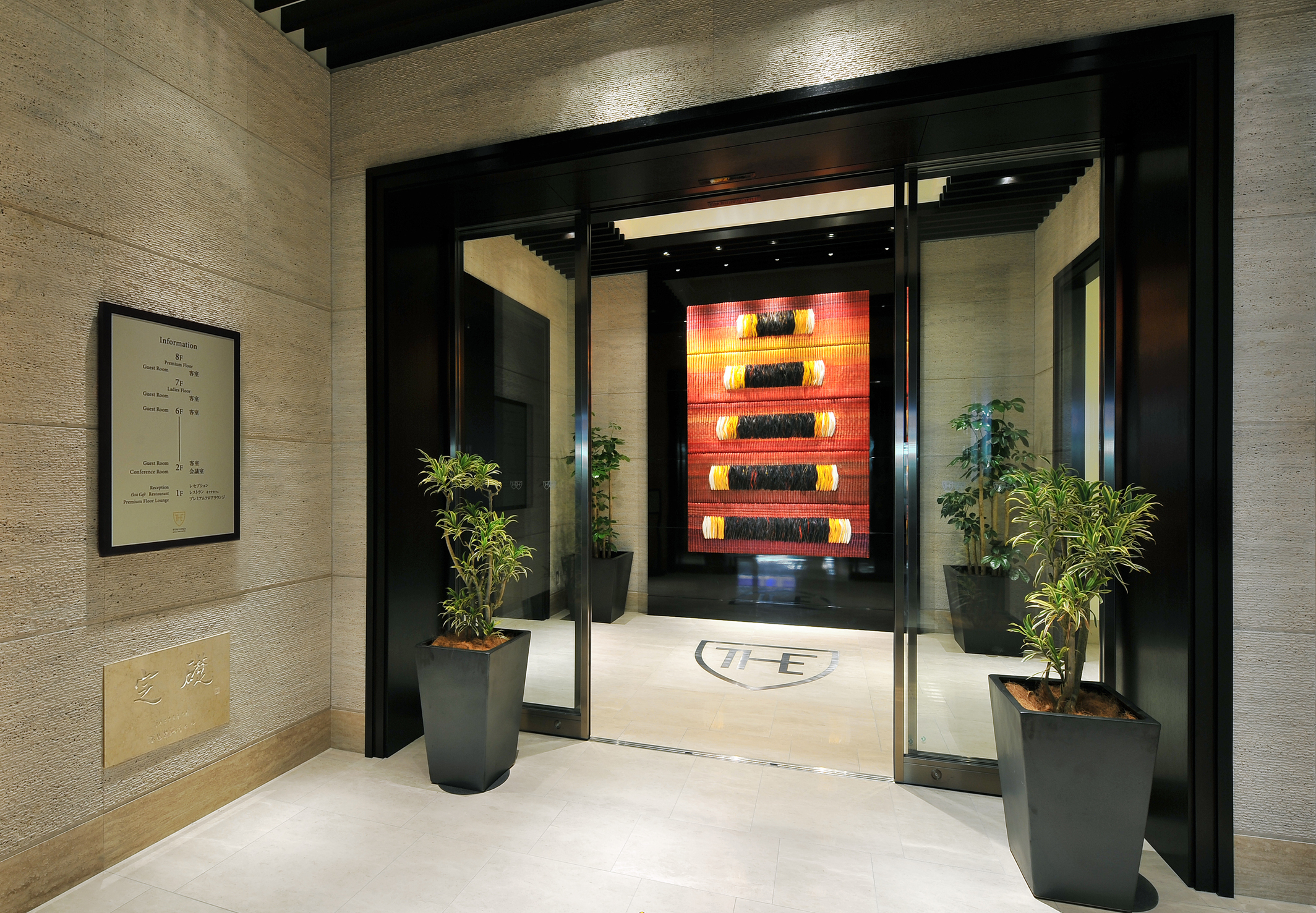 ホテルエントランス