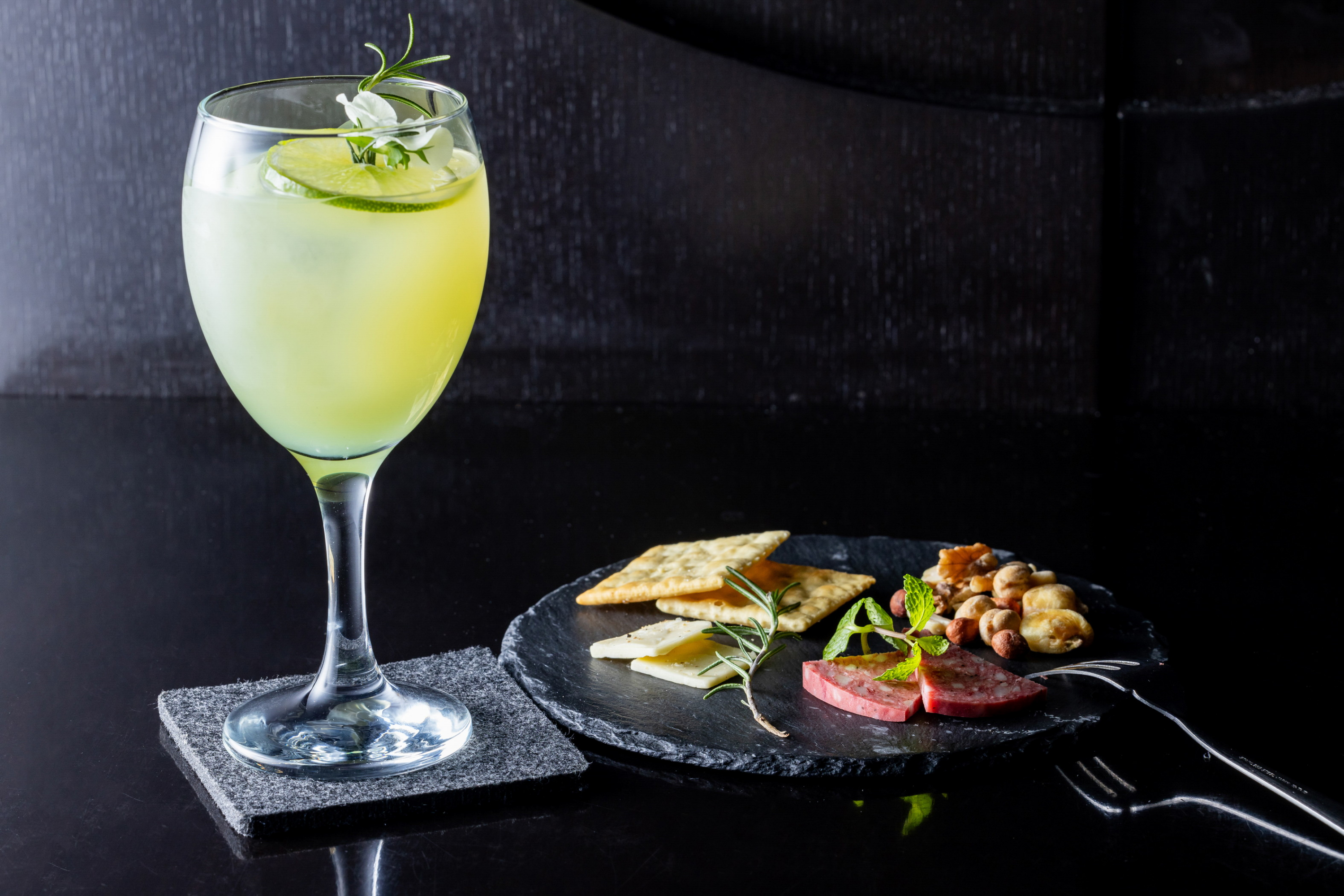 プレミアムフロア限定特典のワンプレート・ワンドリンク