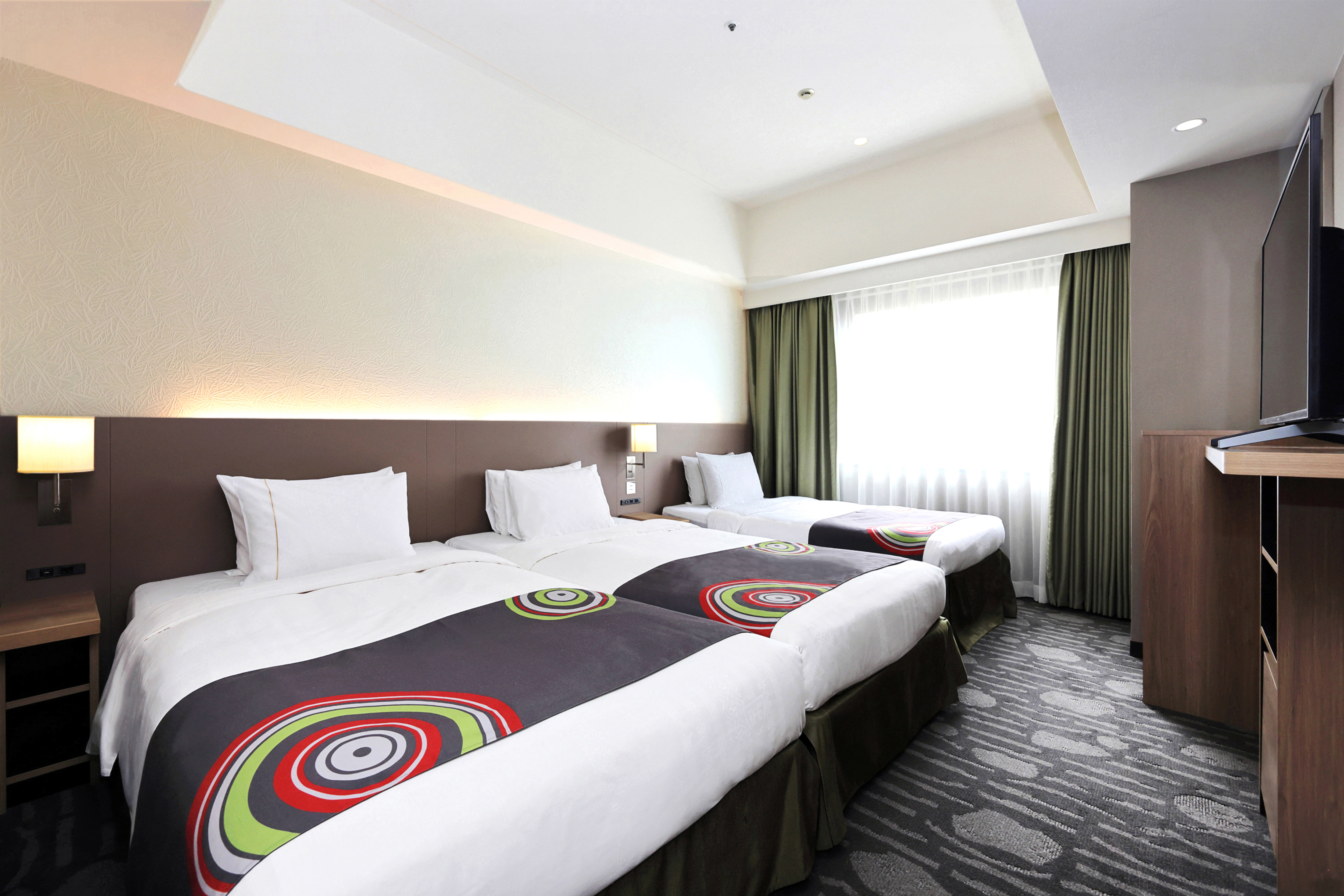 ハリウッドツイン 3名仕様